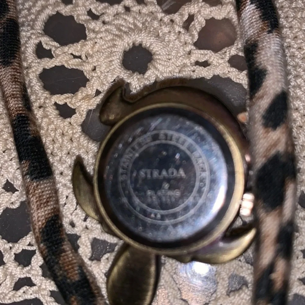 CUTE BRONZY TONED TURTLE WATCH BY STRADA needs a battery adjustable Pre owned